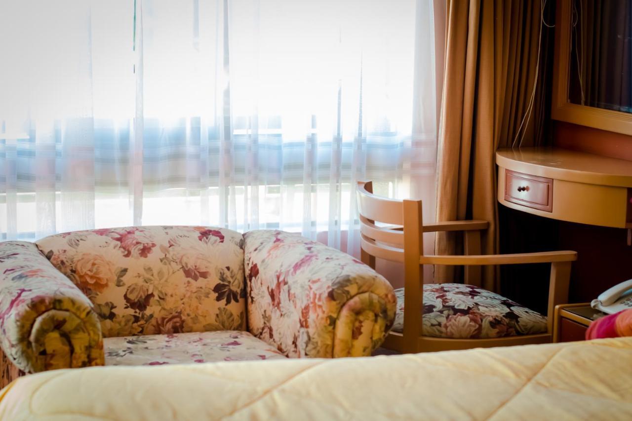 Grand Hotel Betsy Lima Kültér fotó